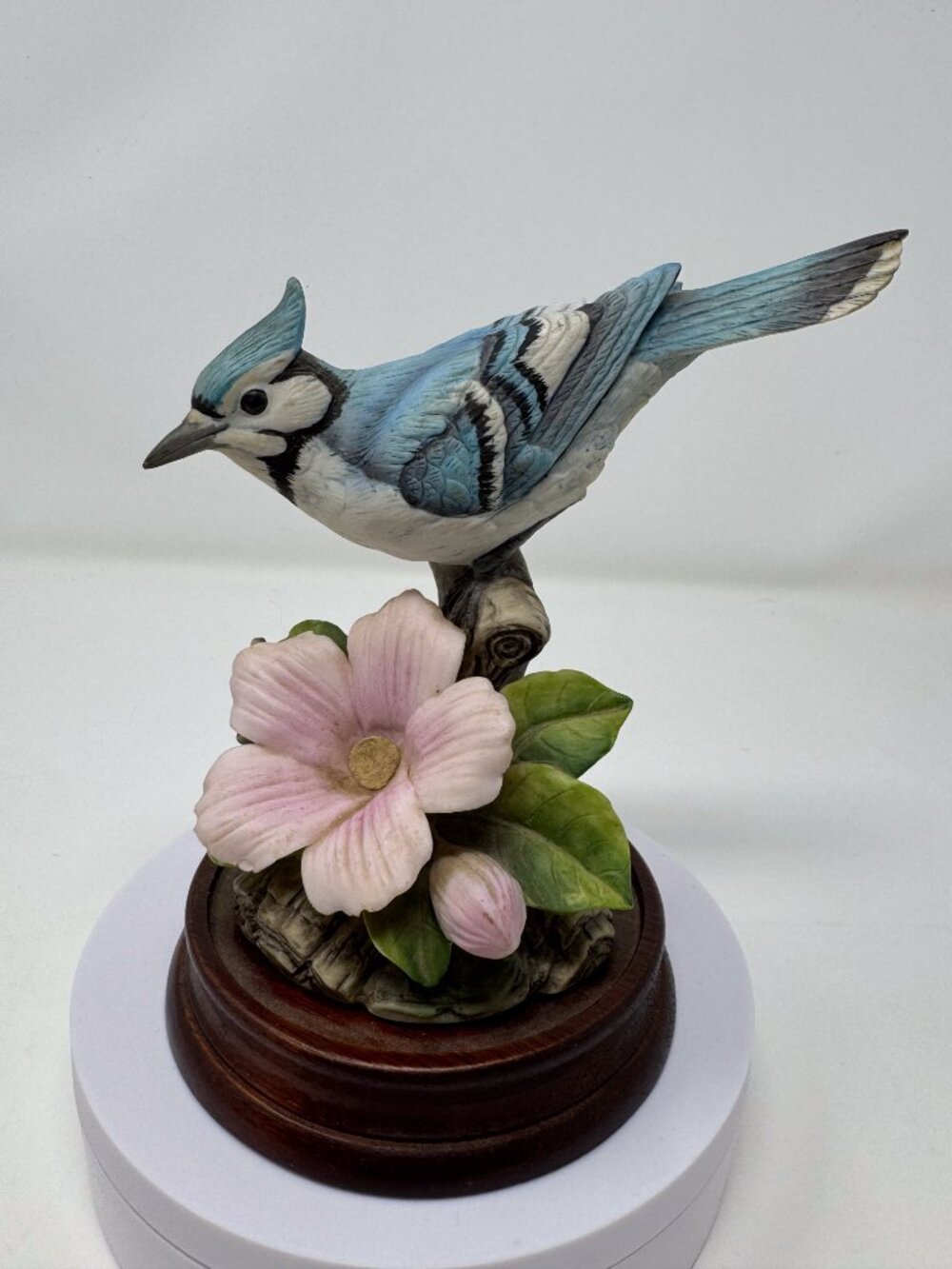 Vintage Blue Jay Bird Figurine Statue on Wood Base Pink Flower Nature Decor - Picture 4 of 6
